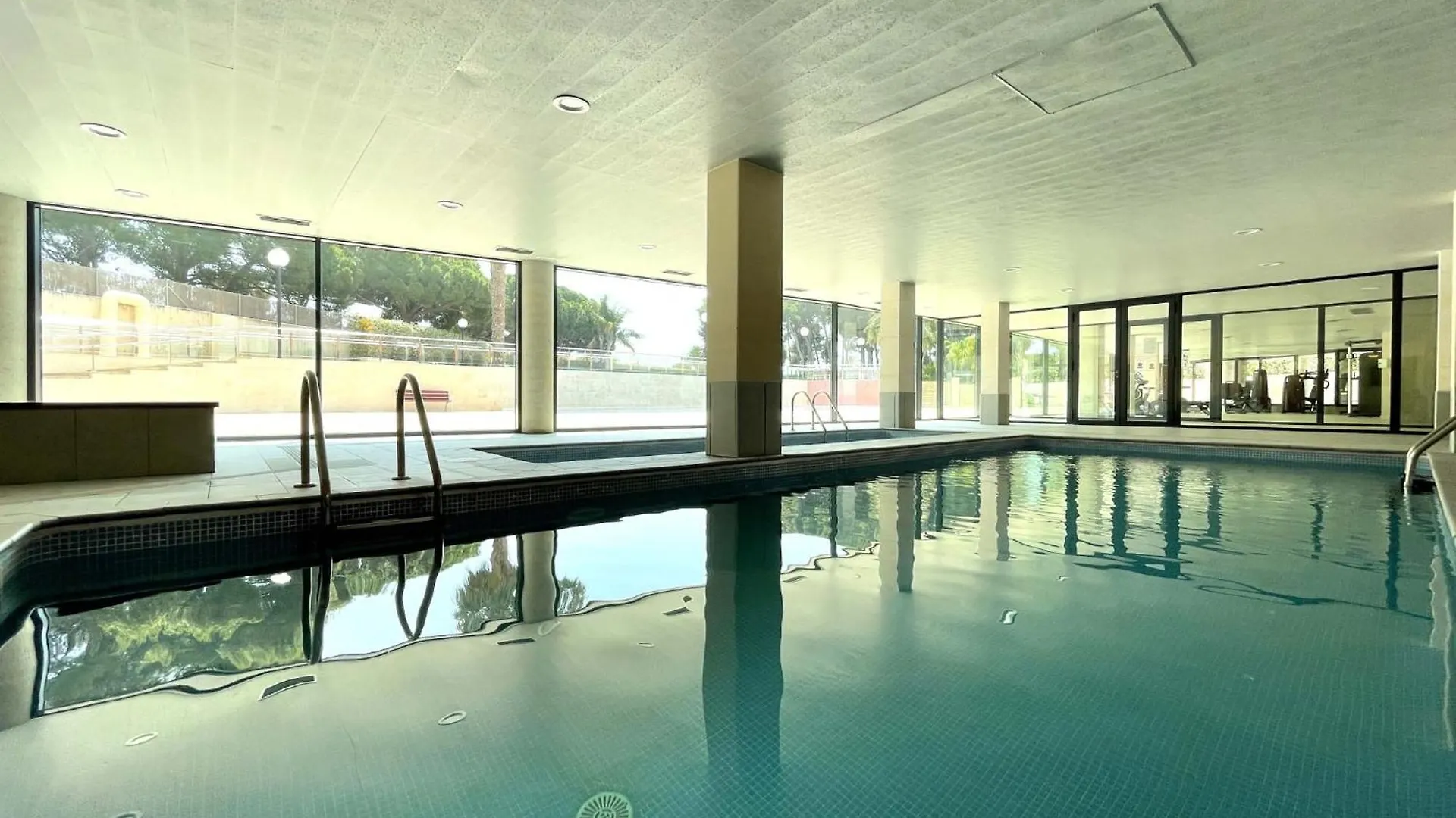 Apartment Luxurycambrils Resort&Spa
